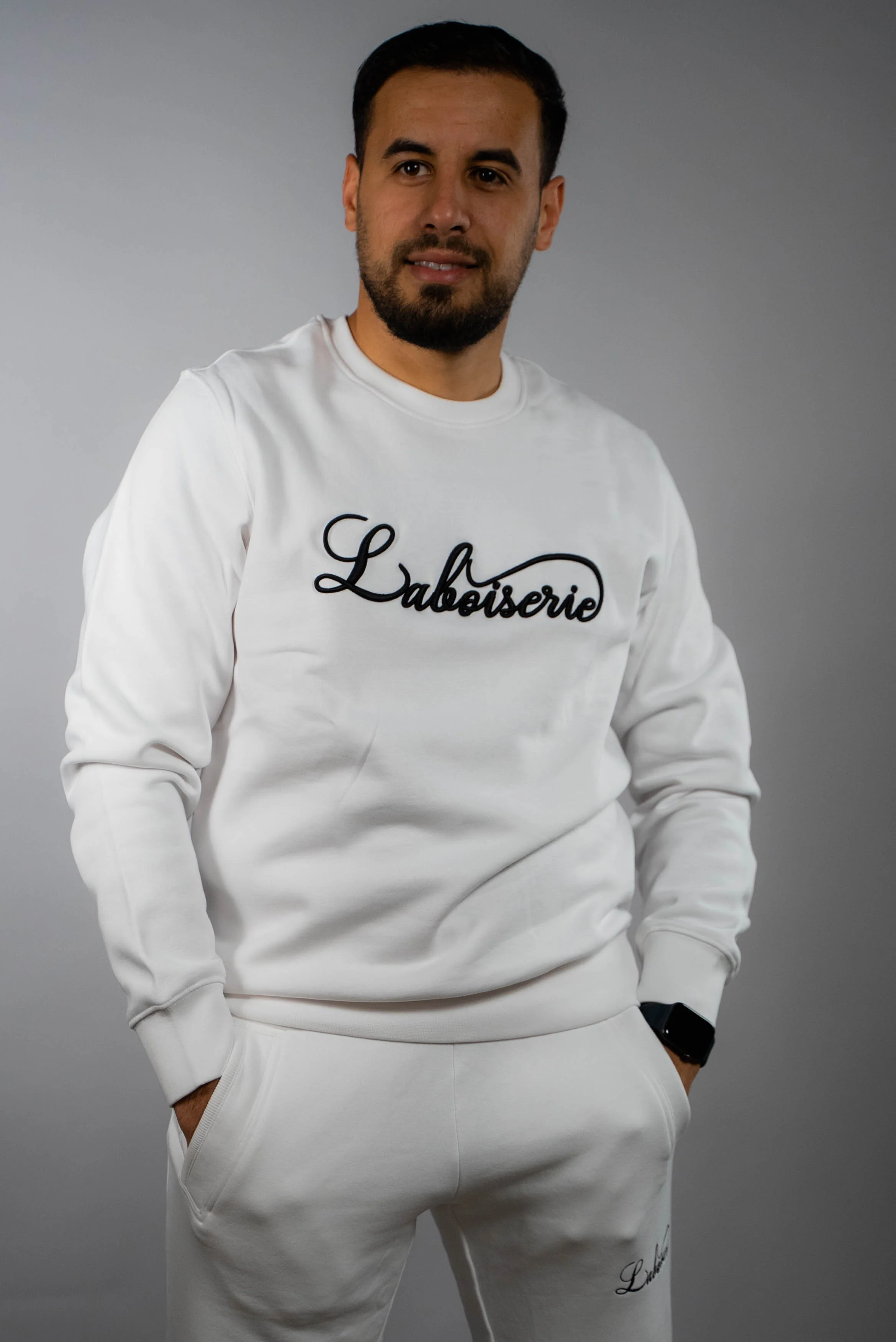 LE PULL BOISERIE BLANC BRODÉ NOIR - Image 3