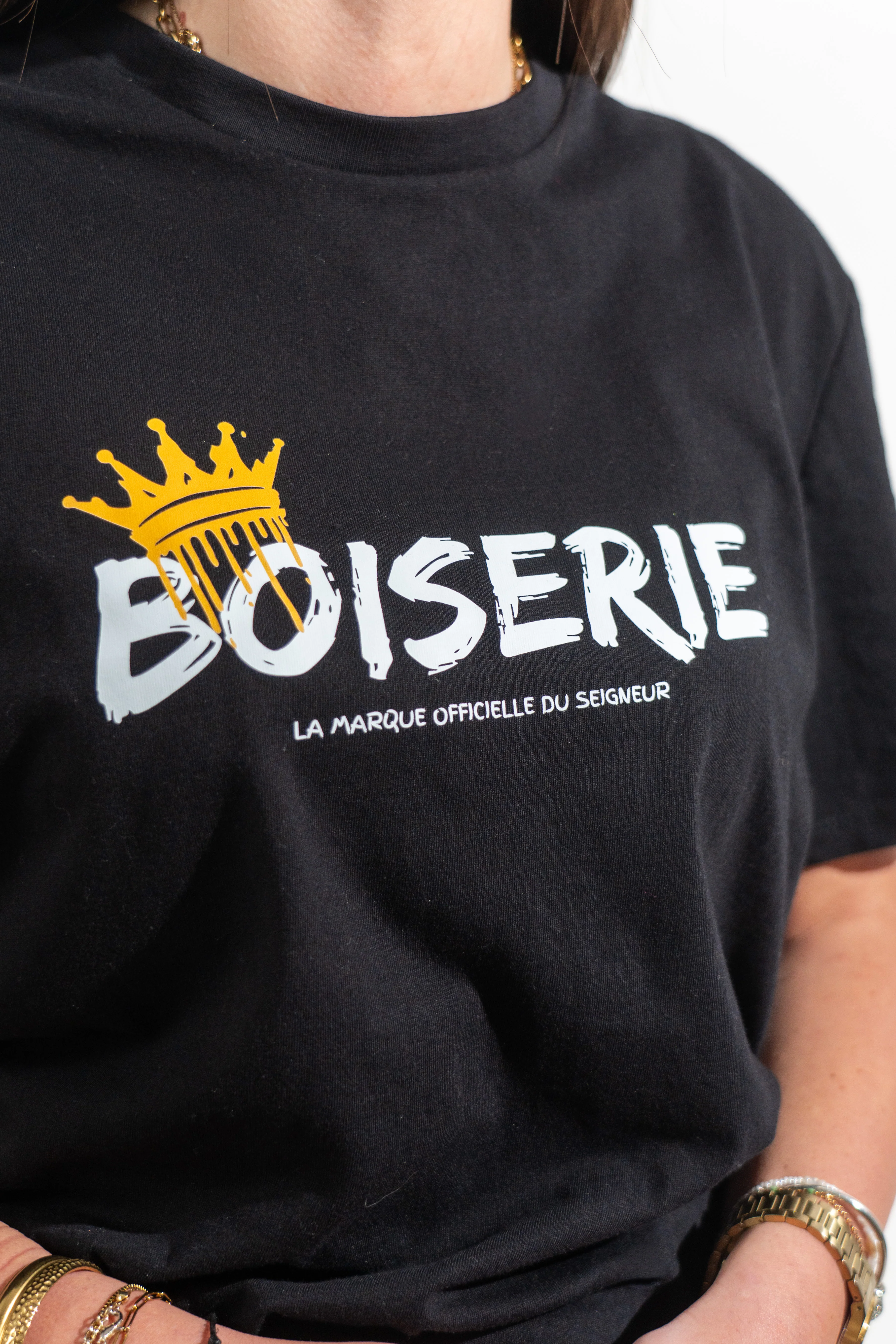 T-SHIRT BOISERIE COURONNE NOIR - Image 2